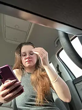 Izzy Inked online show from March 5, 10:11 am