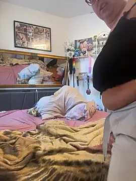 SunshineLexi online show from April 22, 5:54 am