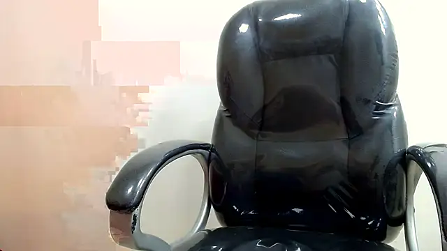 Snapshot of DamiBright chatting on October 1, 7:20 pm DamiBright online show from October 1, 7:20 pm