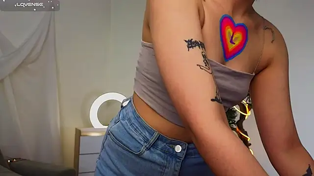 Snapshot of EthalGold chatting on March 3, 9:22 am EthalGold online show from March 3, 9:22 am