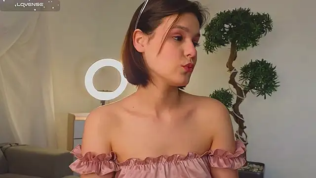 Snapshot of EthalGold chatting on March 7, 3:08 am EthalGold online show from March 7, 3:08 am