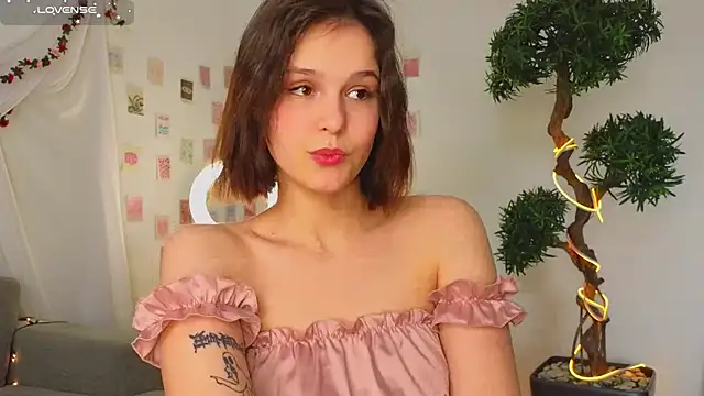 Snapshot of EthalGold chatting on March 15, 3:07 am EthalGold online show from March 15, 3:07 am