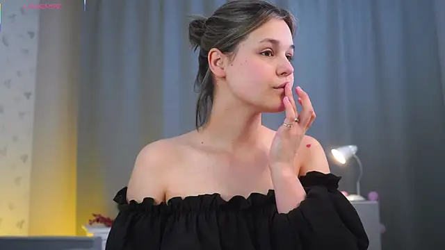 Snapshot of EthalGold chatting on November 19, 3:06 am EthalGold online show from November 19, 3:06 am