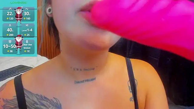 Snapshot of Alahia_Dangelo chatting on December 26, 9:47 pm Alahia Dangelo online show from December 26, 9:47 pm