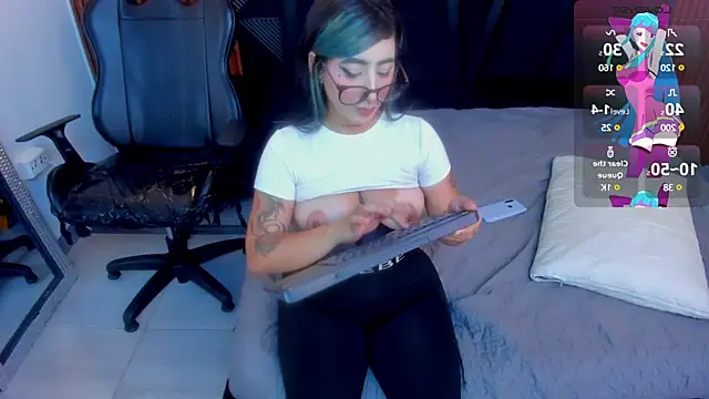 Snapshot of Alahia_Dangelo chatting on January 25, 5:30 pm Alahia Dangelo online show from January 25, 5:30 pm