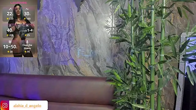 Alahia Dangelo online show from November 13, 5:23 pm