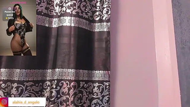 Snapshot of Alahia_Dangelo chatting on April 30, 8:57 pm Alahia Dangelo online show from April 30, 8:57 pm