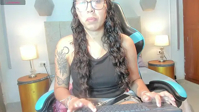 Snapshot of _maria_foxx_ chatting on December 15, 5:50 pm maria foxx online show from December 15, 5:50 pm