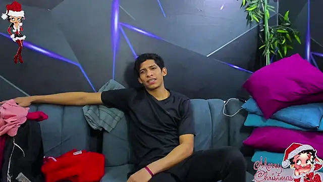 playsgirlhot online show from November 16, 11:32 pm