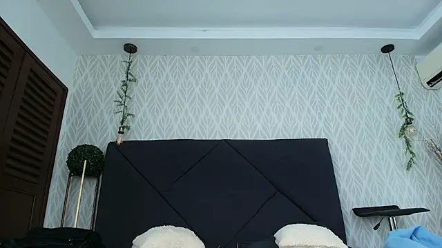 sandy rivas online show from April 13, 12:10 pm