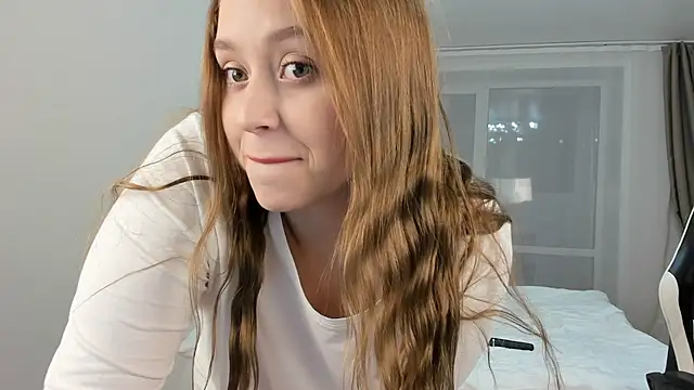 Snapshot of endlesssoffi chatting on December 23, 12:46 am endlesssoffi online show from December 23, 12:46 am