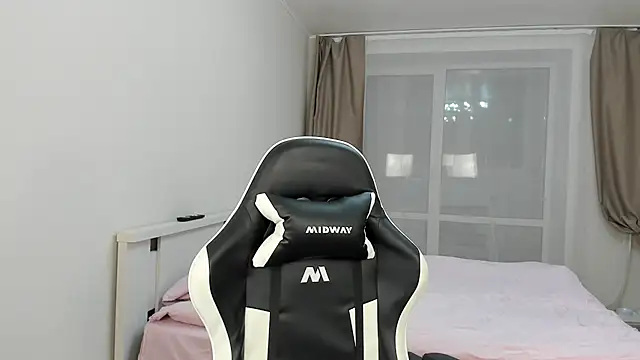 Snapshot of endlesssoffi chatting on December 23, 7:09 pm endlesssoffi online show from December 23, 7:09 pm