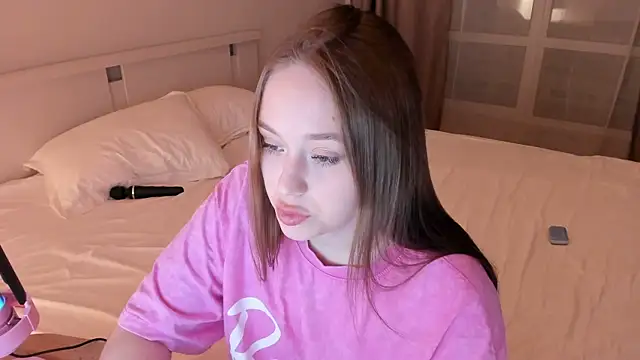 Snapshot of endlesssoffi chatting on January 9, 1:18 am endlesssoffi online show from January 9, 1:18 am