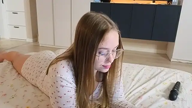 Snapshot of endlesssoffi chatting on November 29, 7:39 pm endlesssoffi online show from November 29, 7:39 pm