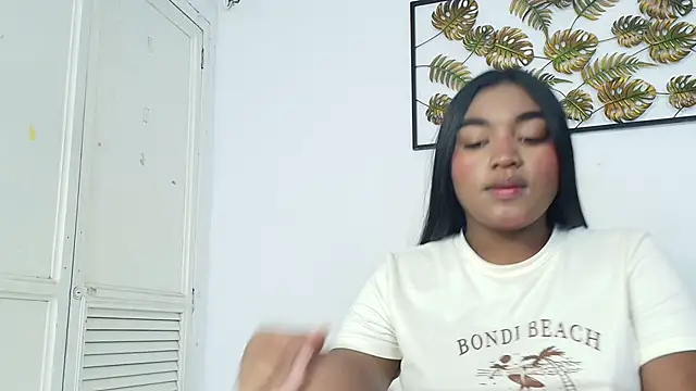 Snapshot of kayna_gomez chatting on October 17, 8:22 pm kayna gomez online show from October 17, 8:22 pm