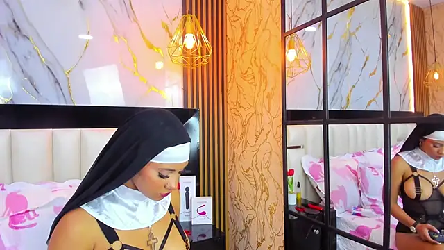 SofiaLaurents online show from March 1, 4:44 pm