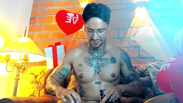 Dylanstonne online show from February 6, 10:21 pm