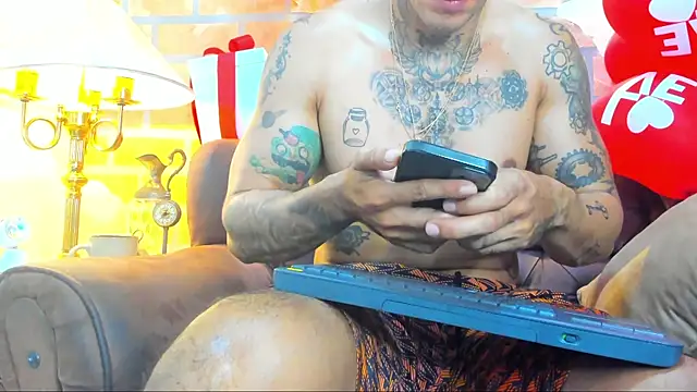 Dylanstonne online show from February 9, 1:14 pm