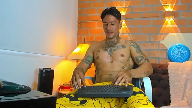 Dylanstonne online show from February 25, 9:35 pm