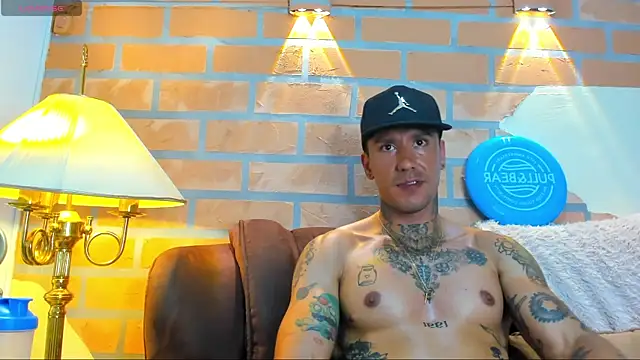 Dylanstonne online show from March 3, 12:04 am