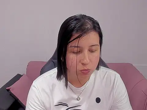 Snapshot of Adaline_69 chatting on June 4, 5:02 am Adaline 69 online show from June 4, 5:02 am