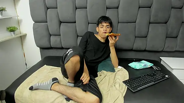 Yef Thin online show from February 22, 9:56 am