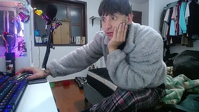 esjrobles online show from January 7, 8:34 am