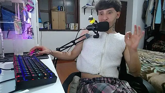 esjrobles online show from January 13, 5:33 am