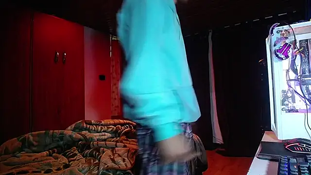 esjrobles online show from March 18, 1:53 am