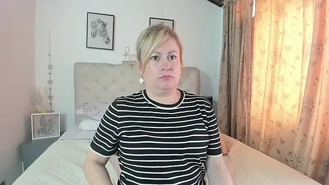 MonyCassius online show from February 18, 3:43 pm