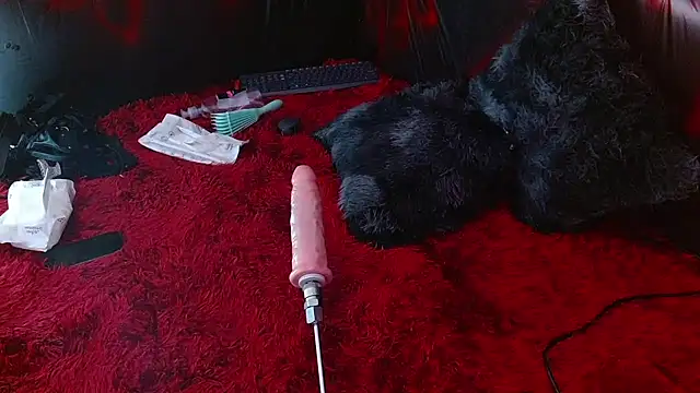 Snapshot of Raven_Whisper chatting on February 13, 11:58 pm Raven Whisper online show from February 13, 11:58 pm