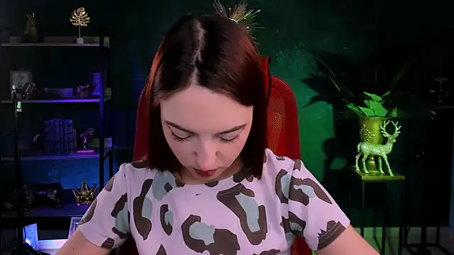 Snapshot of evanellson chatting on January 17, 9:14 am evanellson online show from January 17, 9:14 am