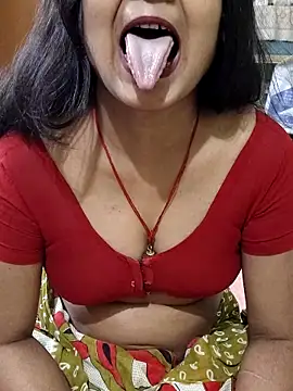 yoursweety09 online show from April 21, 9:37 am