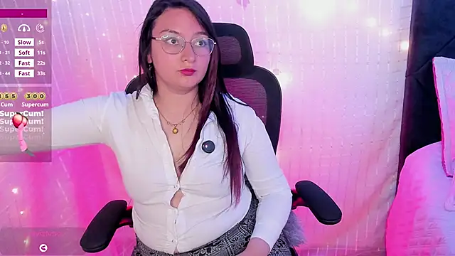 Snapshot of hanna_rose_28_ chatting on May 14, 1:29 pm hanna rose 28 online show from May 14, 1:29 pm