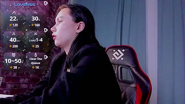 Snapshot of Alisia_Mars chatting on January 18, 1:40 pm Alisia Mars online show from January 18, 1:40 pm