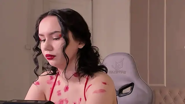 Snapshot of Alisia_Mars chatting on February 14, 5:51 am Alisia Mars online show from February 14, 5:51 am