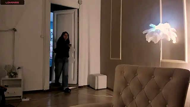 Snapshot of Alisia_Mars chatting on October 10, 5:28 am Alisia Mars online show from October 10, 5:28 am