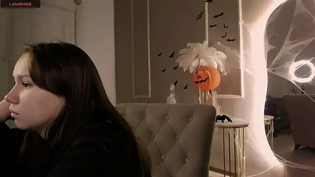 Snapshot of Alisia_Mars chatting on October 22, 5:41 am Alisia Mars online show from October 22, 5:41 am