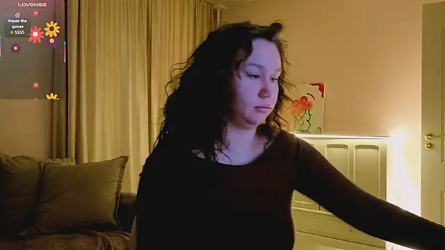 Snapshot of Alisia_Mars chatting on November 27, 4:47 am Alisia Mars online show from November 27, 4:47 am