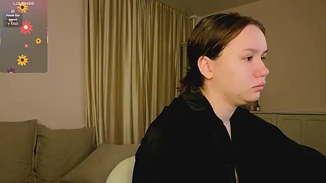 Snapshot of Alisia_Mars chatting on November 28, 5:54 am Alisia Mars online show from November 28, 5:54 am