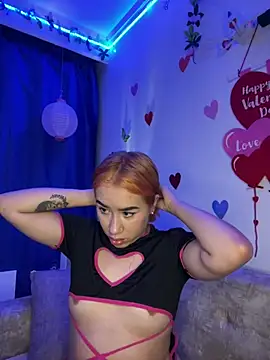 Im Valen Cute online show from February 12, 11:30 pm