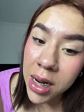 Im Valen Cute online show from March 14, 12:10 am