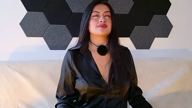 Snapshot of July_gh chatting on February 4, 8:47 pm July gh online show from February 4, 8:47 pm