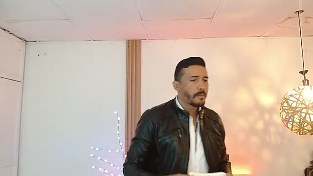 Reiko 85  online show from January 9, 2:31 pm