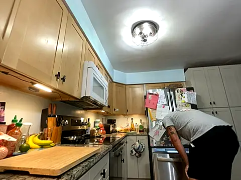 lancehungsandbaby online show from September 17, 1:02 pm