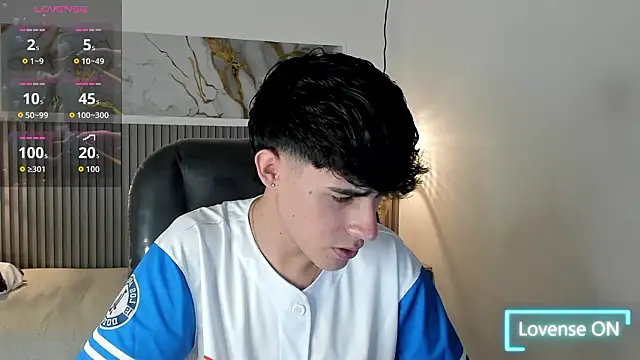 Dyla n18 online show from March 27, 8:52 pm