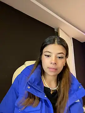 Snapshot of Antonella_Torres2 chatting on June 13, 12:08 am Antonella Torres2 online show from June 13, 12:08 am