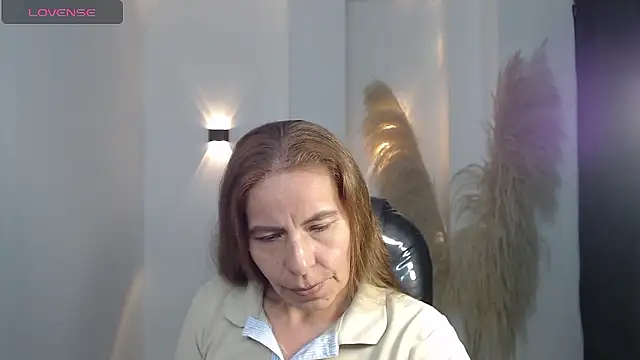 Milf karlye online show from January 15, 1:32 am