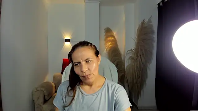 Milf karlye online show from February 4, 1:44 am