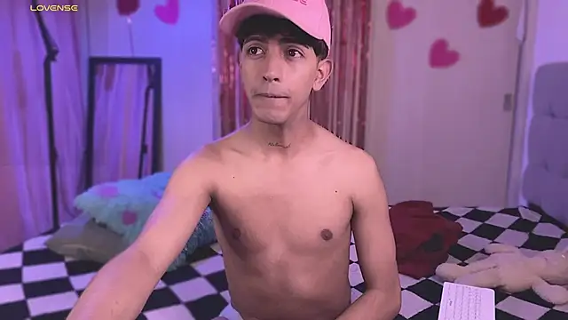 Snapshot of teobowny_ chatting on February 22, 9:15 pm teobowny online show from February 22, 9:15 pm